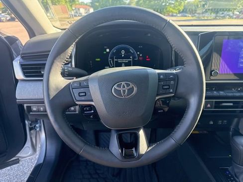 Used 2025 Toyota Camry LE w/ Convenience Package FWD image 28