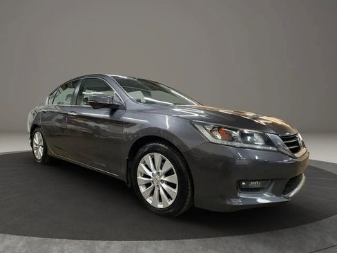 Used 2015 Honda Accord EX image 2