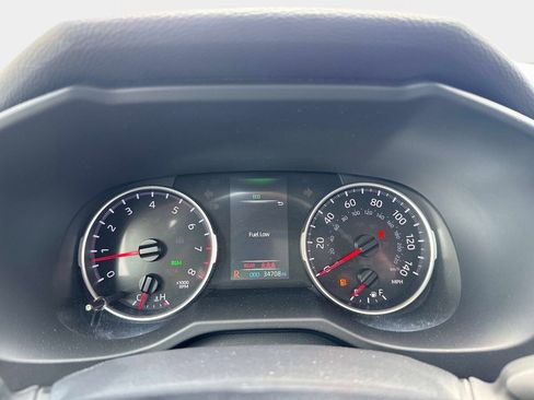 Used 2021 Toyota RAV4 XLE FWD image 27