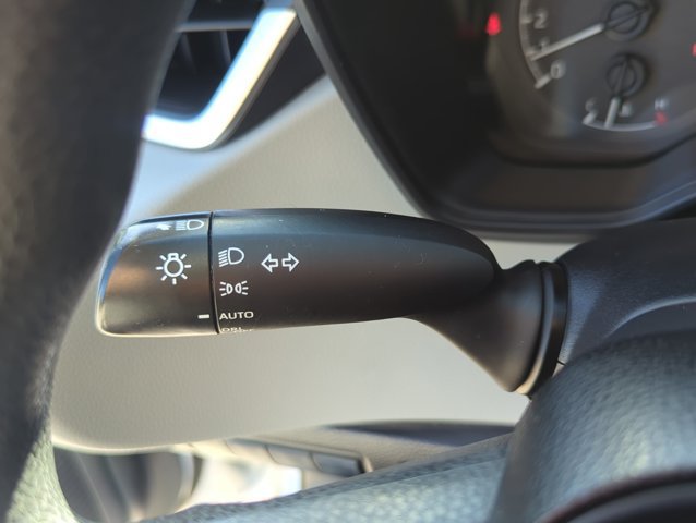 Used 2022 Toyota Corolla LE FWD image 16