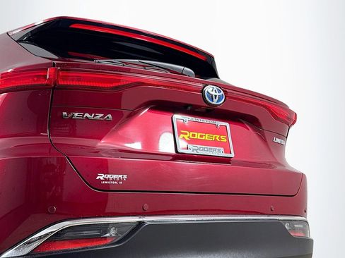 Certified 2023 Toyota Venza Limited image 27