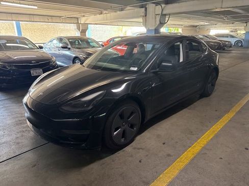 Used 2021 Tesla Model 3 Standard Range Plus RWD image 2
