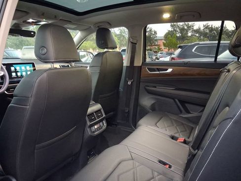 New 2026 Volkswagen Atlas SE FWD image 5