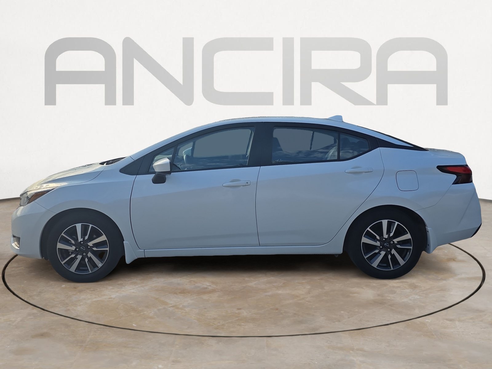 Used 2025 Nissan Versa SV FWD image 5