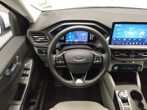 Used 2024 Ford Escape SE FWD image 22