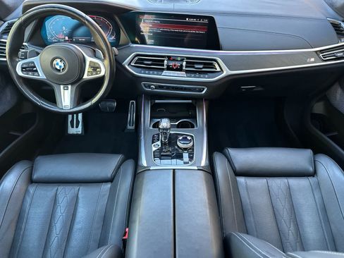 Used 2019 BMW X7 xDrive50i w/ M Sport Package AWD/4WD image 3