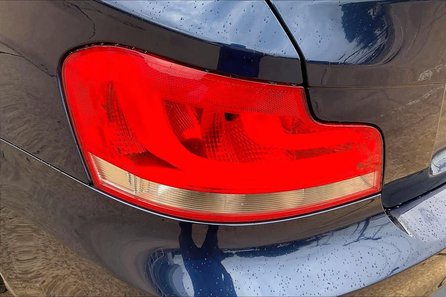 Used 2012 BMW 135i Convertible RWD image 27