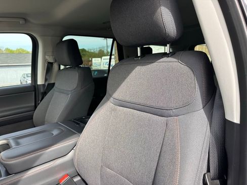 Used 2025 Ford Expedition Active image 14