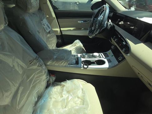 New 2026 Genesis GV70 2.5T Advanced image 10