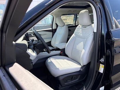New 2026 Ford Explorer Platinum w/ LUX Leather Package