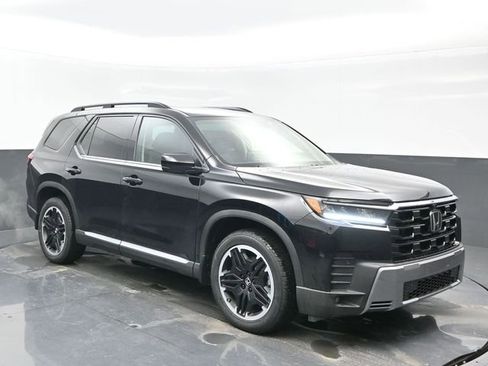 New 2026 Honda Pilot Touring image 8