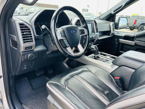 Used 2019 Ford F150 Platinum w/ Equipment Group 701A Luxury AWD/4WD image 20