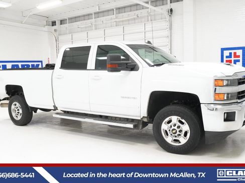 Used 2018 Chevrolet Silverado 2500 LT w/ LT Convenience Package AWD/4WD image 4