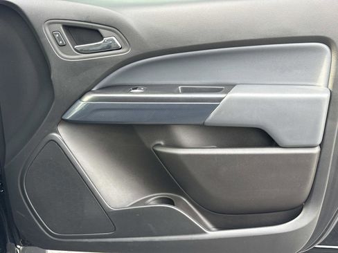 Used 2022 Chevrolet Colorado Z71 image 17