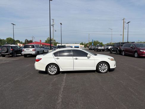 Used 2014 Honda Accord Touring image 2