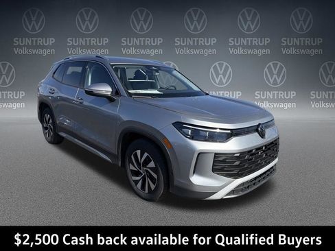 New 2026 Volkswagen Tiguan S FWD image 8