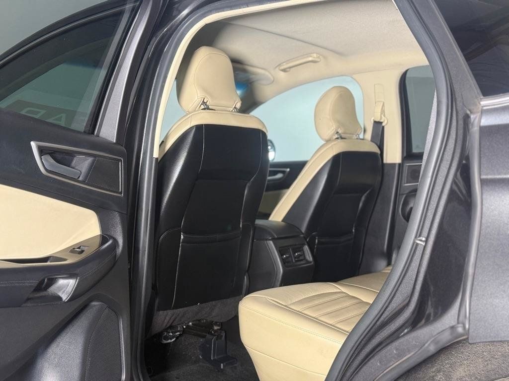 Used 2015 Ford Edge SEL w/ Equipment Group 201A FWD image 11