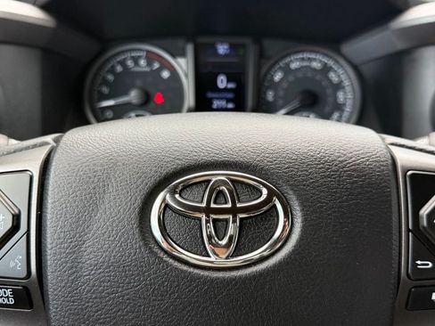 Used 2023 Toyota Tacoma TRD Sport w/ Technology Package AWD/4WD image 25
