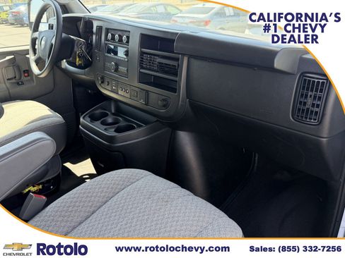 Used 2024 Chevrolet Express 3500 LT w/ LT Preferred Equipment Group RWD image 7