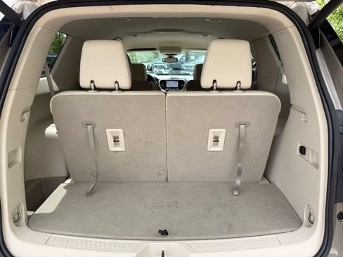 Used 2023 GMC Acadia Denali w/ Trailering Package FWD image 28