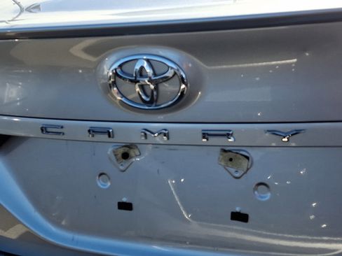 Used 2022 Toyota Camry SE image 29