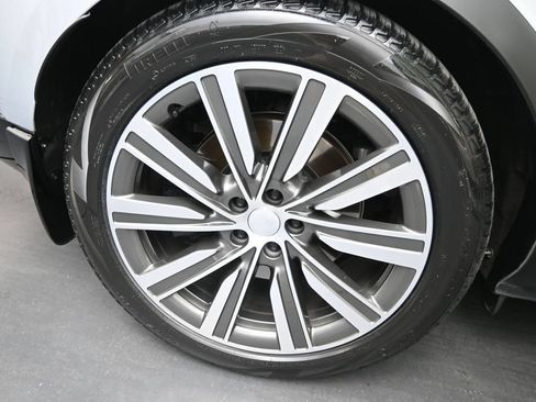 Used 2025 Land Rover Range Rover Long Wheelbase Autobiography AWD/4WD image 16