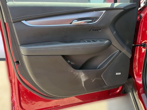 Used 2024 Cadillac XT6 Luxury w/ LPO, Floor Liner Package FWD image 13