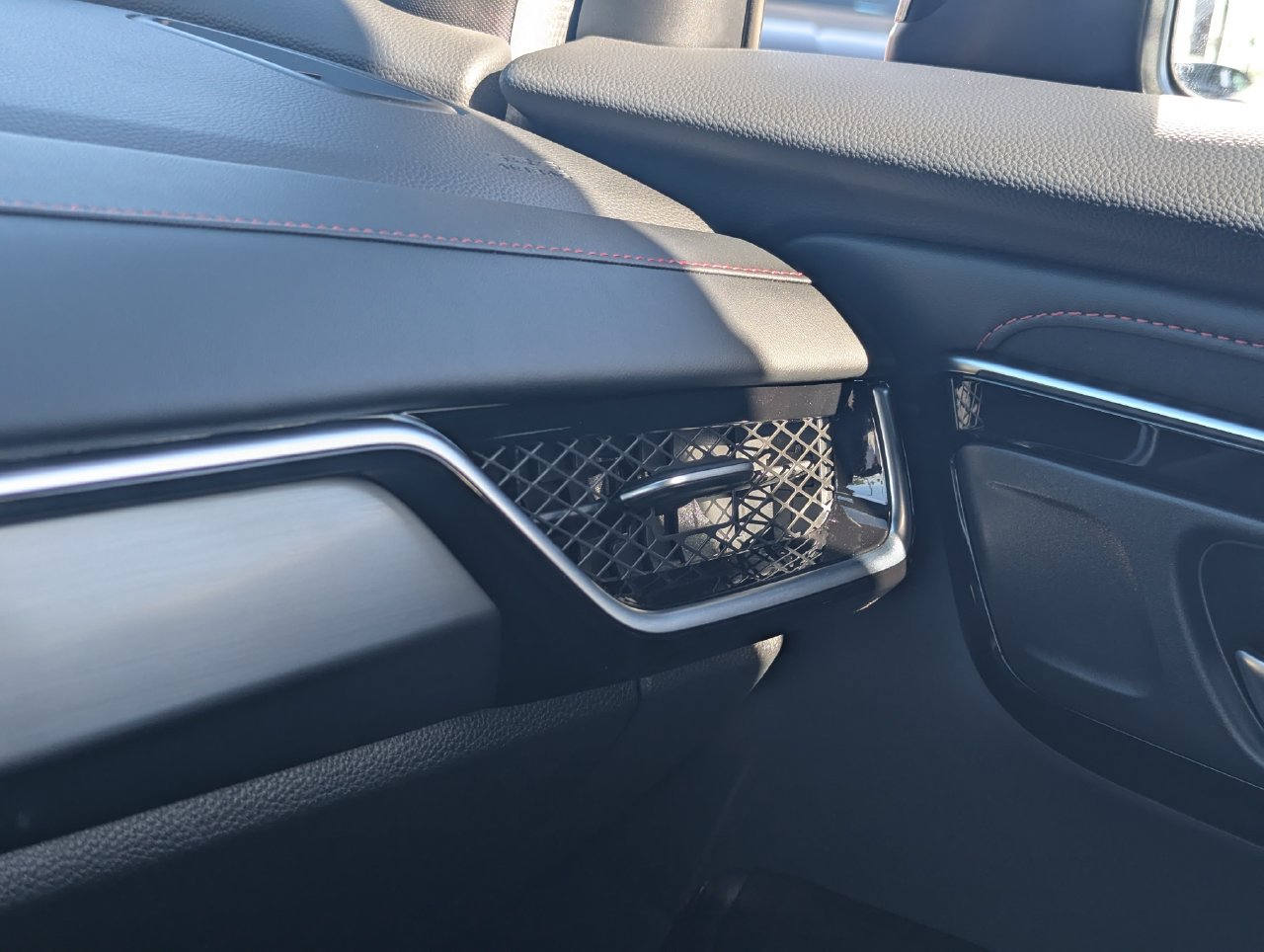 Certified 2025 Acura ADX A-Spec FWD image 43