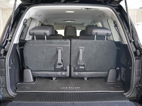Used 2017 Toyota Land Cruiser AWD/4WD image 40