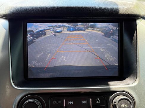 Used 2015 Chevrolet Suburban LT image 18