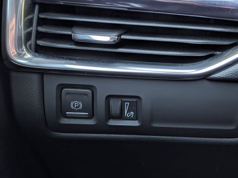 Used 2023 Cadillac XT4 Luxury w/ Cold Weather Package image 65