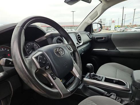 Used 2020 Toyota Tacoma SR5 image 13
