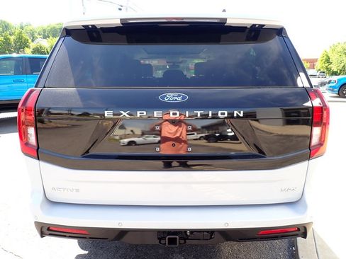 Certified 2025 Ford Expedition Max Active AWD/4WD image 5