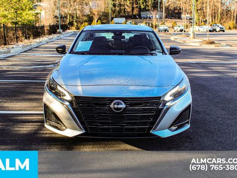 Used 2024 Nissan Altima 2.5 SV image 9