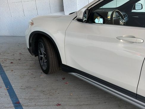 Used 2019 BMW X1 xDrive28i w/ Convenience Package AWD/4WD image 11