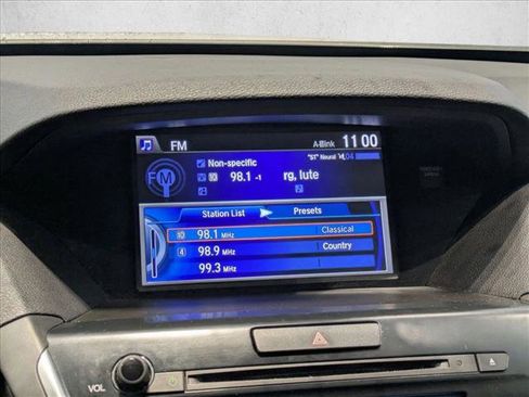 Used 2017 Acura MDX w/ Technology & Entertainment image 13