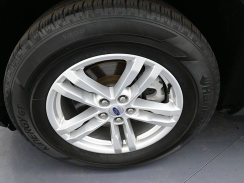 Certified 2022 Ford Explorer XLT w/ Class IV Trailer Tow Package image 37