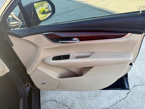 Used 2018 Cadillac XT5 Luxury w/ Driver Awareness Package image 34