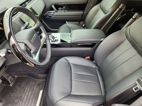 New 2026 Land Rover Range Rover Long Wheelbase SE AWD/4WD image 13