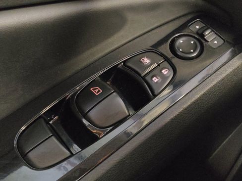 Used 2023 Nissan Altima 2.5 SV FWD image 27