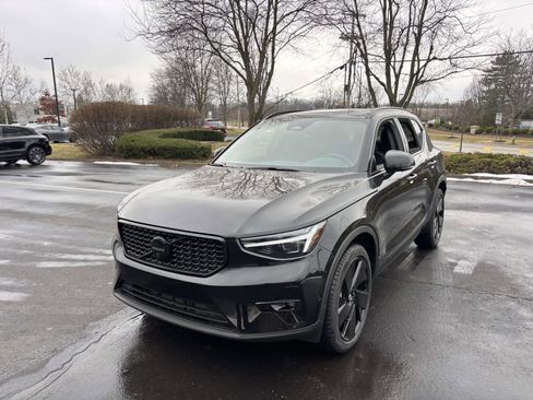 New 2026 Volvo XC40 B5 Ultra w/ Protection Package Premier AWD/4WD image 3