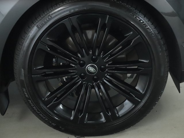 Used 2025 Land Rover Range Rover SE AWD/4WD image 40