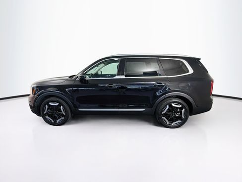 Used 2025 Kia Telluride S FWD image 4
