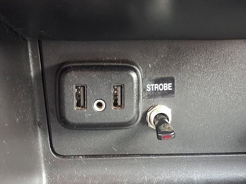 Used 2022 Chevrolet Colorado LT w/ Fleet Safety Package image 19