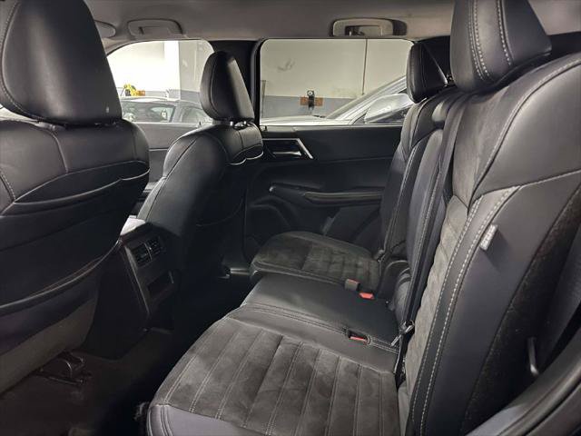 Used 2024 Mitsubishi Outlander SE AWD/4WD image 13