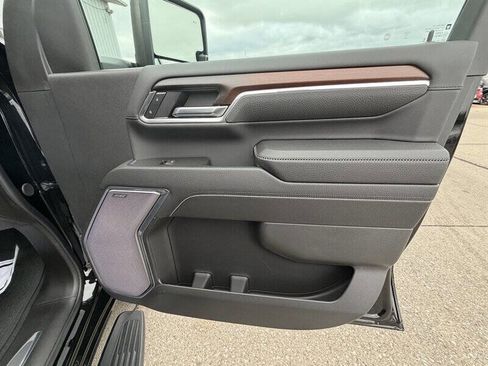 Used 2024 GMC Sierra 2500 Denali w/ Denali Reserve Package image 38