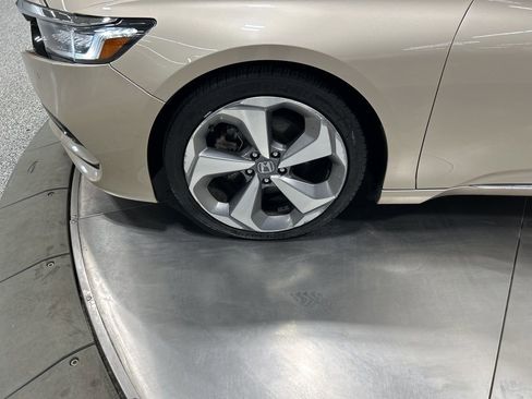 Used 2018 Honda Accord Touring image 28