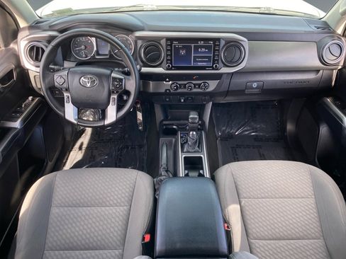 Used 2020 Toyota Tacoma SR5 image 10