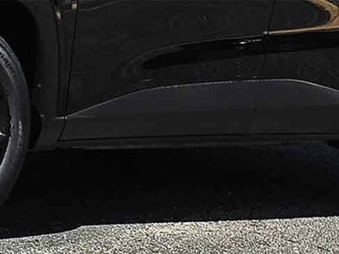 New 2026 Chevrolet Trax LT w/ Sunroof Package FWD image 26