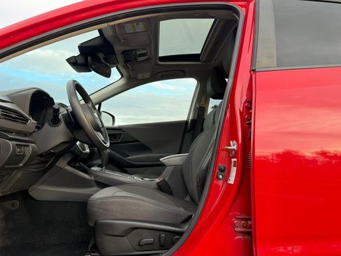 Used 2024 Subaru Crosstrek 2.0i Premium image 5